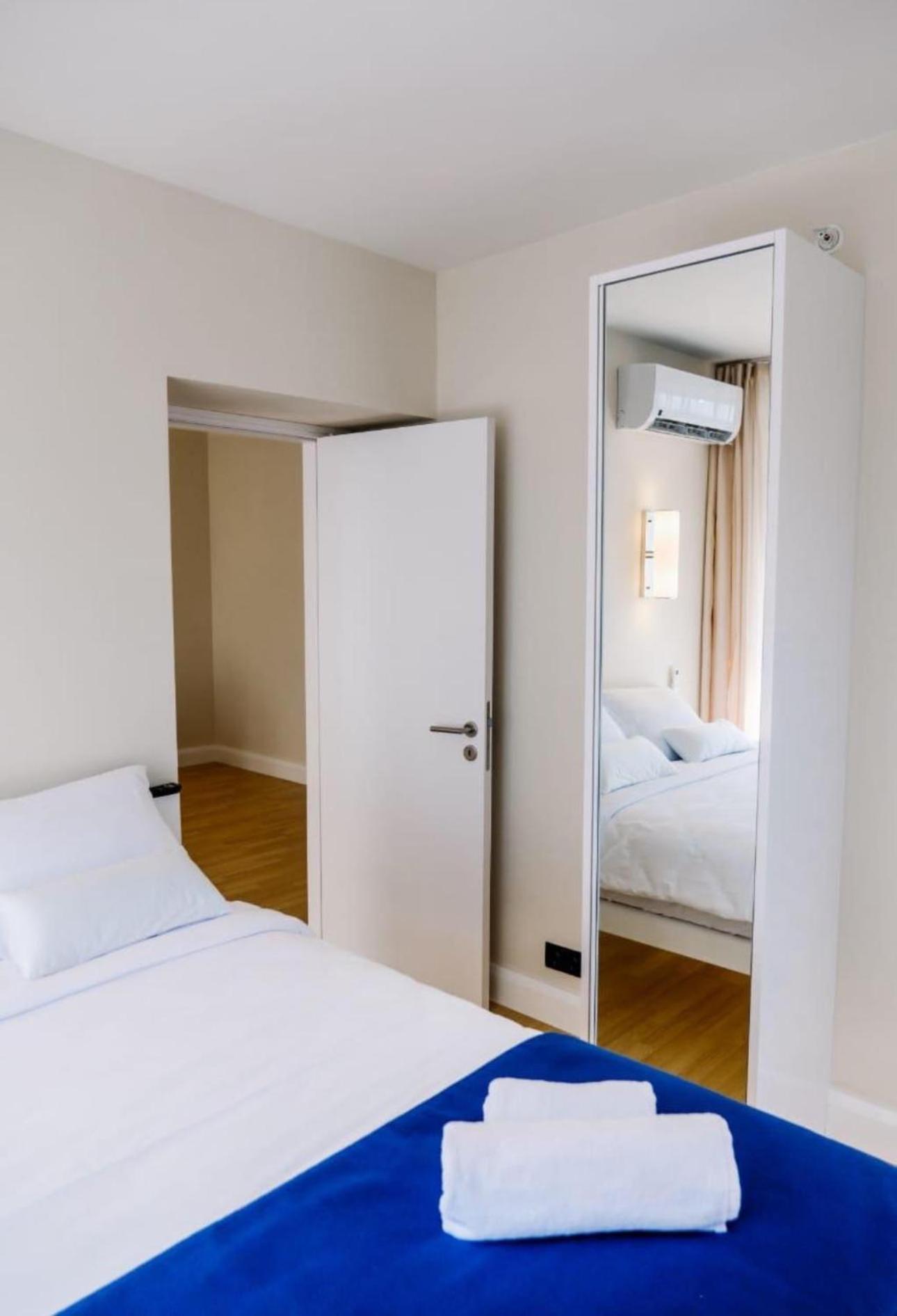 Luxury Panorama Sea View Apartment & Central バトゥーミ エクステリア 写真