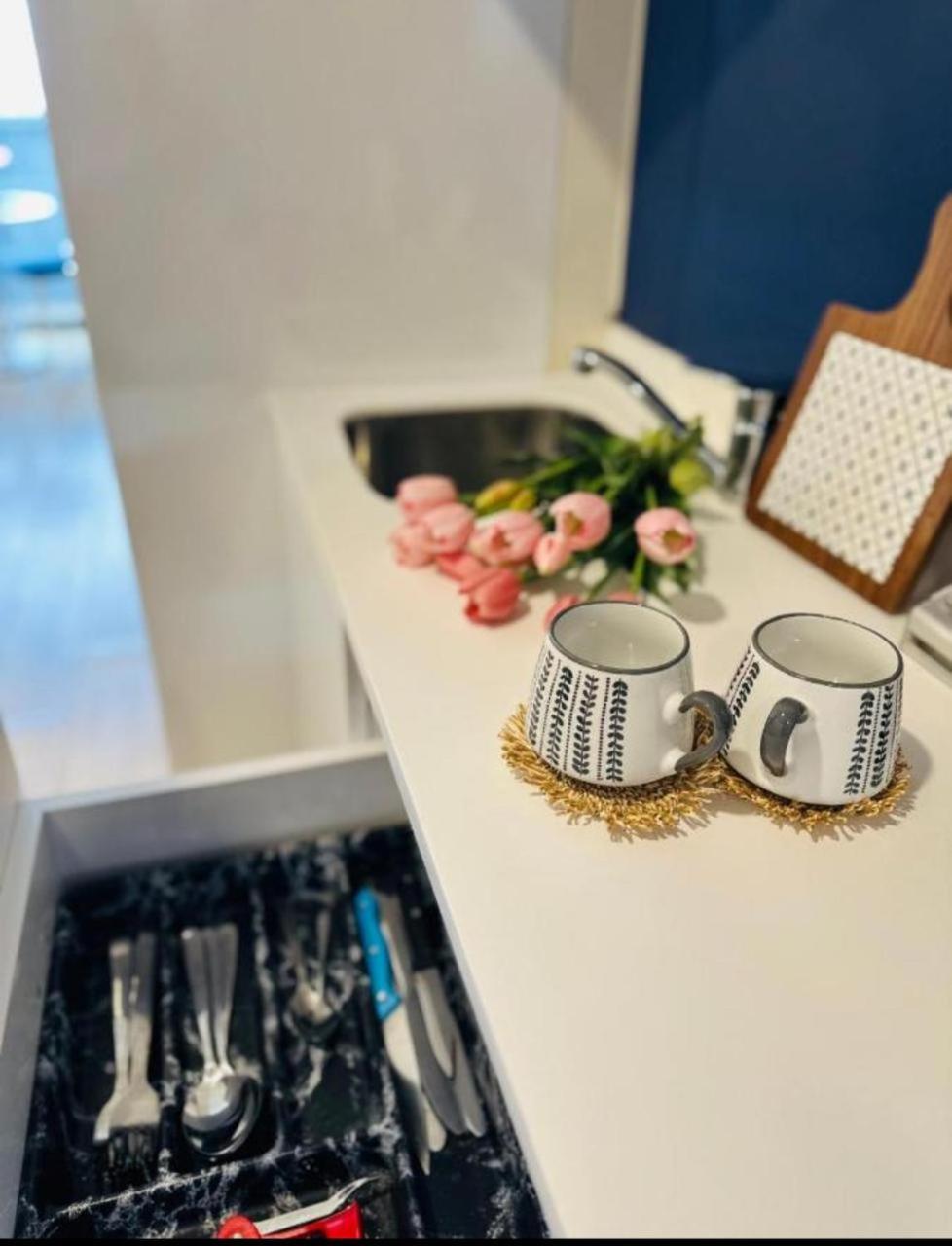 Luxury Panorama Sea View Apartment & Central バトゥーミ エクステリア 写真