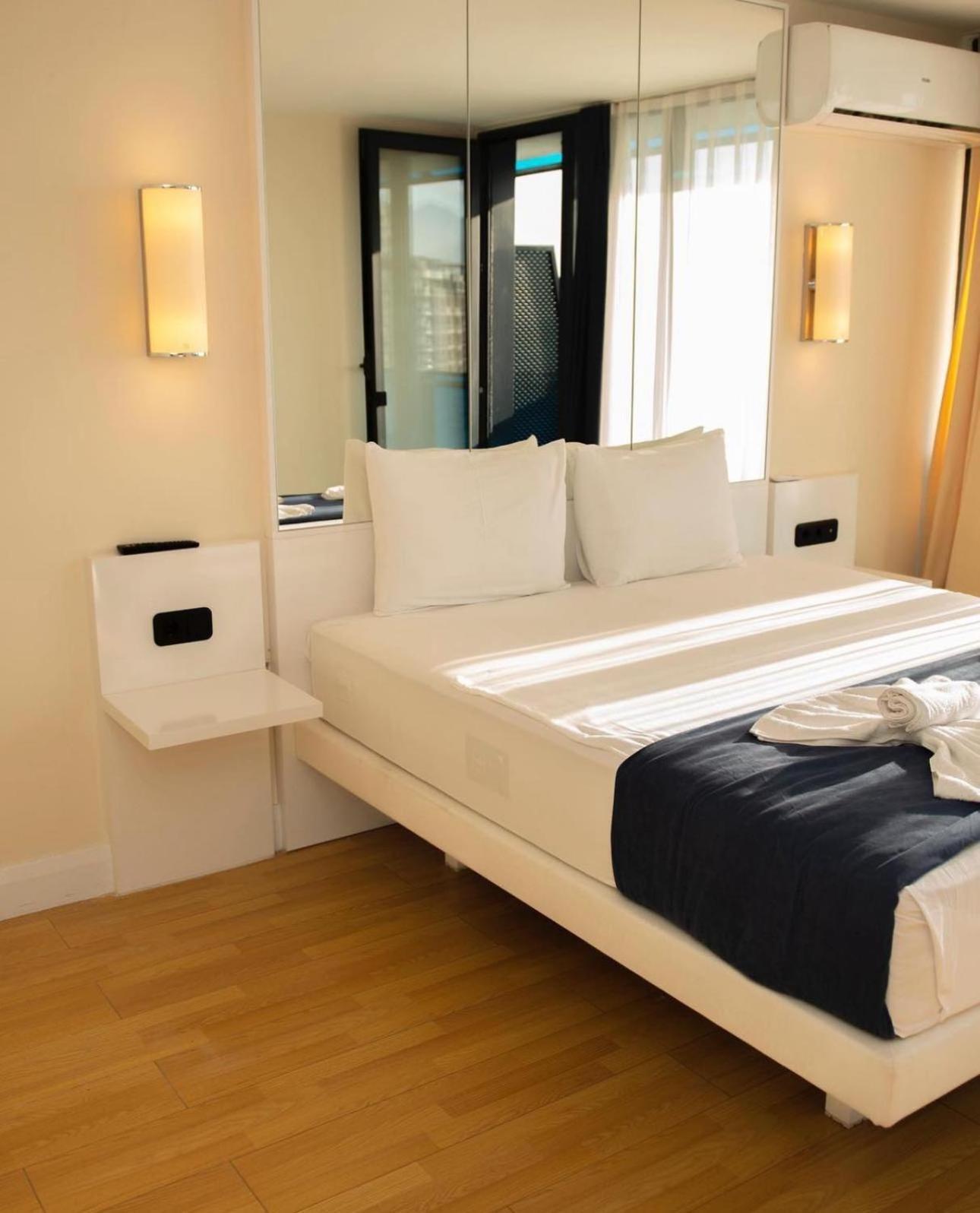 Luxury Panorama Sea View Apartment & Central バトゥーミ エクステリア 写真