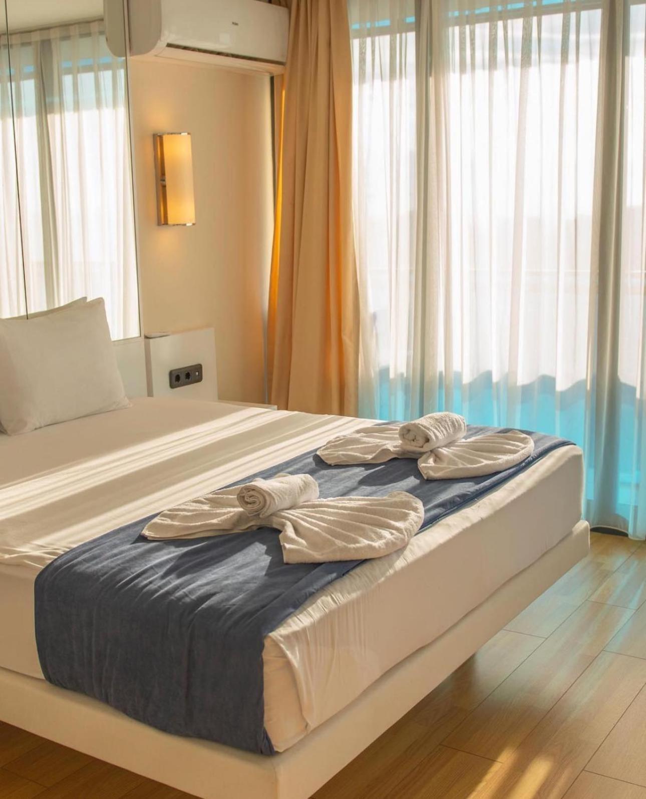 Luxury Panorama Sea View Apartment & Central バトゥーミ エクステリア 写真