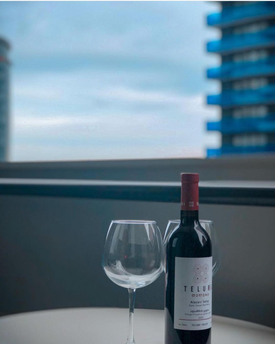 Luxury Panorama Sea View Apartment & Central バトゥーミ エクステリア 写真