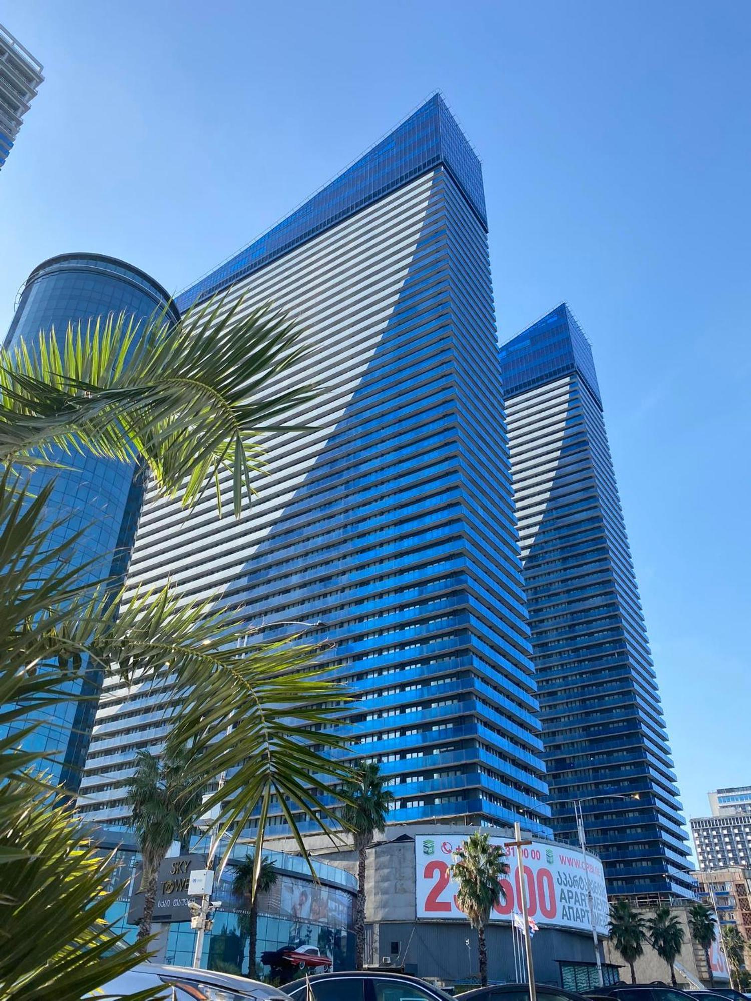 Luxury Panorama Sea View Apartment & Central バトゥーミ エクステリア 写真